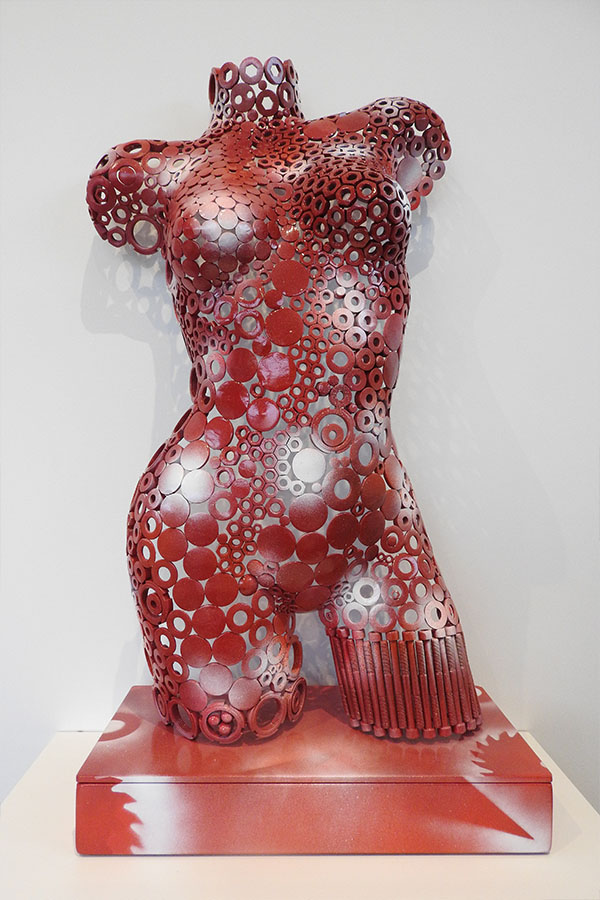 Buste femme inox sur socle haut Shannon Nuance de Rouge, blanc Vernis brillant  Acier inox - William David